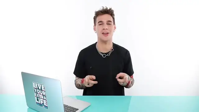'Video thumbnail for How To Pick The Best Haircut For Your Face Shape'