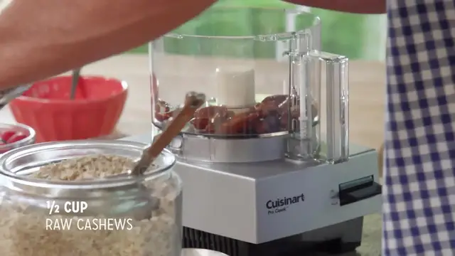 Video thumbnail for 
				 No-Bake Oatmeal