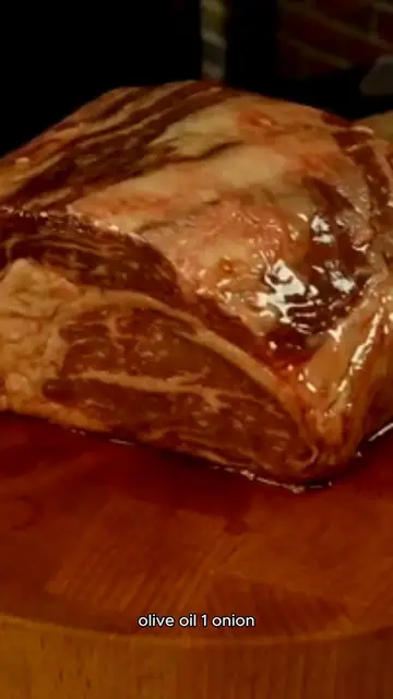 Video thumbnail for recipe for cooking a roast in a slow cooker