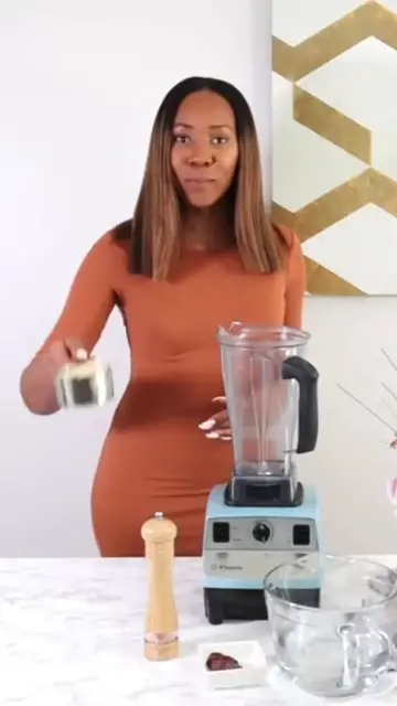 Video thumbnail for How to make delicious_ creamy Oat Milk at home in less than 5 minutes_(480P)