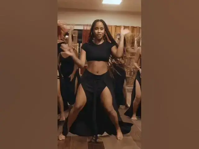 Video thumbnail for hot girl #komasava #dance #shorts