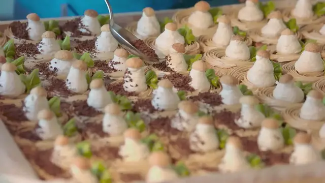 Video thumbnail for How to Turn Your Hobby into a Profitable Side Hustle