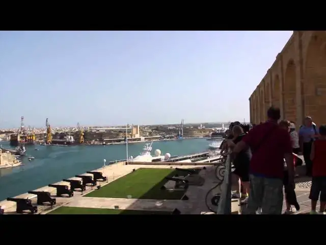 Video thumbnail for Valletta and Mdina Malta (City Tour Highlights)