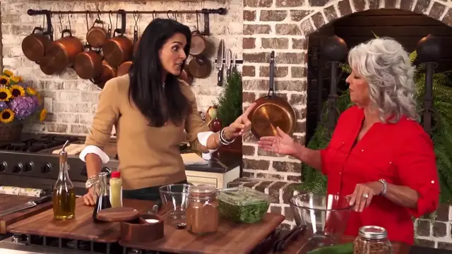 Video thumbnail for 
				 Crunch Salad Cocoa Vinegarette