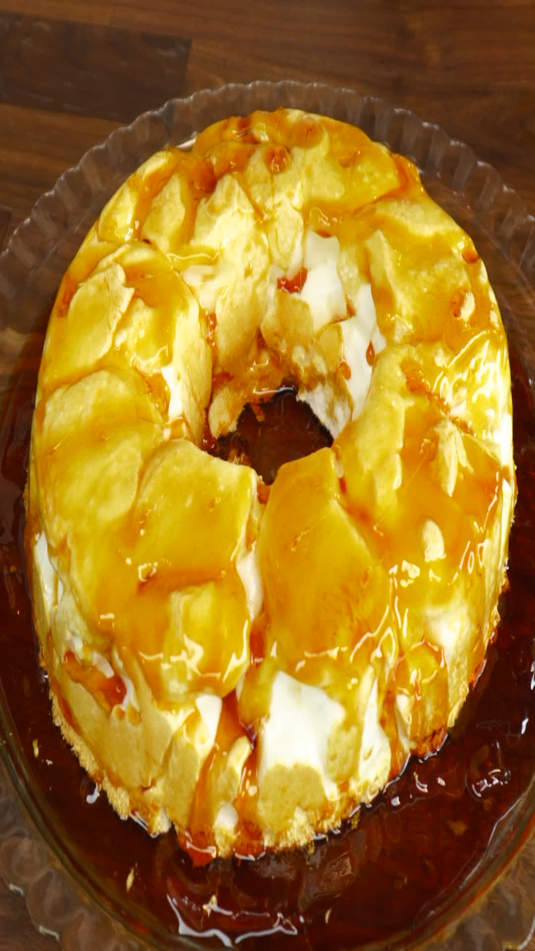 Video thumbnail for Pudim de Claras com Calda de Caramelo (Molotof Português)