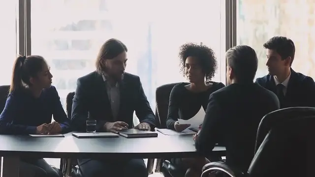 Video thumbnail for The Impact of U.S. Internships on Long-Term Career Success