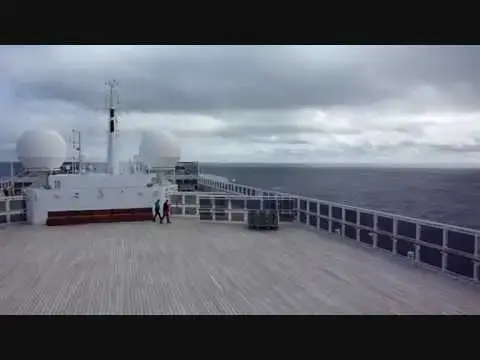 Video thumbnail for Transatlantic ocean conditions: Queen Mary 2 QM2 2009