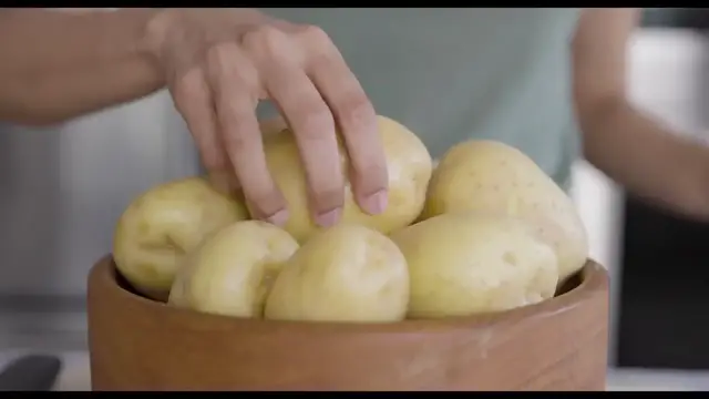 'Video thumbnail for Baked Corn and Potato Salad Recipe _ Easy Vegetarian and Vegan Meals _ Potato Recipes(720P_HD)'