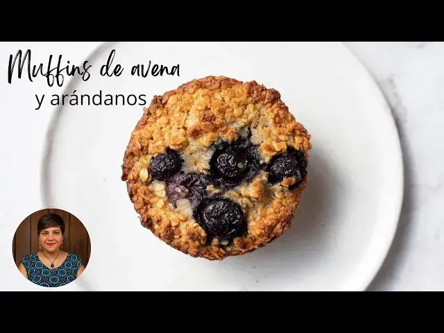 Video thumbnail for Muffins de avena y arándanos