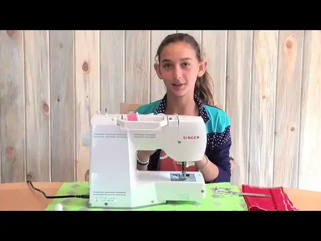 Video thumbnail for 11yo Kiana Introduces You to the Singer Stylist 7258 Sewing Machine