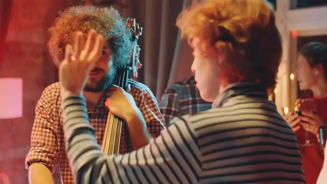 Video thumbnail for What Did Julia Roberts Say to Travis Kelce at Taylor Swift's Dublin Concert? A Lip Reader Weighs In