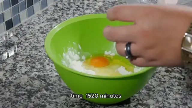 Video thumbnail for buche de noel recipe