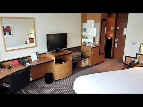 'Video thumbnail for Swissotel Zurich Hotel: Video of room 2116'