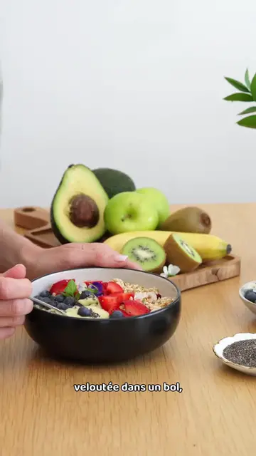 Video thumbnail for Smoothie bowl poire automne : protéiné, vegan et ultra réconfortant
