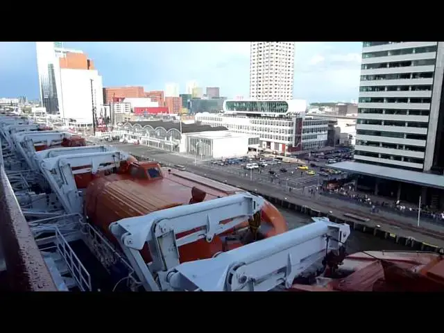 Video thumbnail for Rotterdam - sailing out on the Cunard Queen Mary 2 QM2