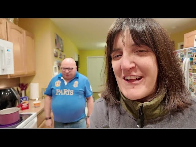 Video thumbnail for Velveeta vs. Best Yet: Mac & Cheese Showdown