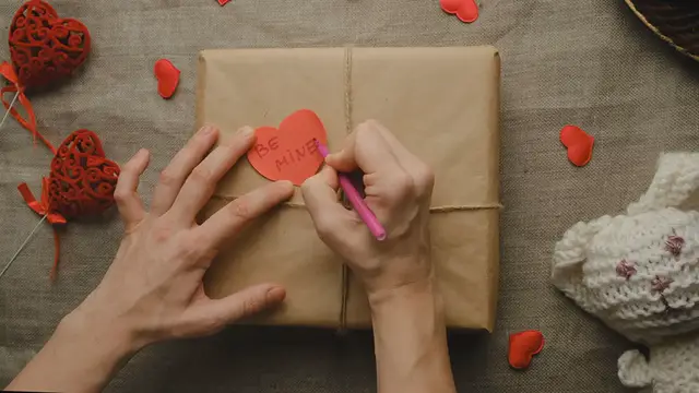 Video thumbnail for Valentine’s Day Card: A Small Paper, A Big Deal