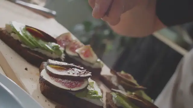 Video thumbnail for Janssons Frestelse with Anchovies Recipe