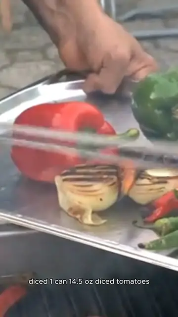 Video thumbnail for stuffed pepper soup recipe