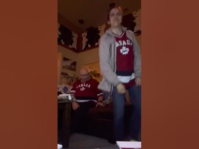 Video thumbnail for MGK Karaoke Night: EmoGirl Tribute (Rights @mgk)