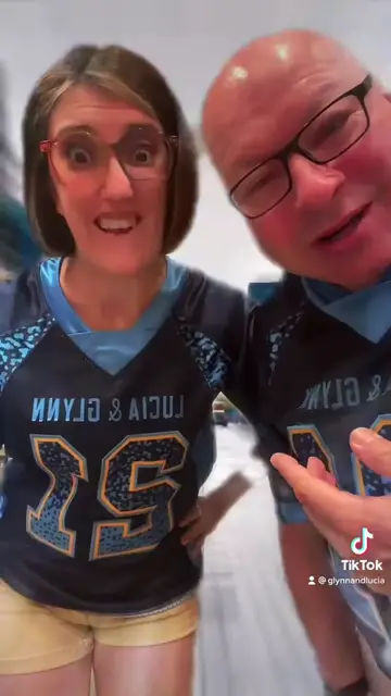 Video thumbnail for Couple Goals: Football Dance!