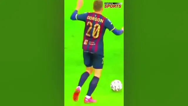 Video thumbnail for Top Ten Best Football Skills Of 2022 #3