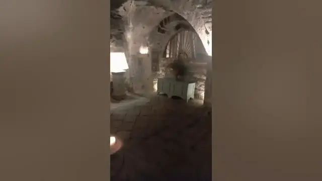 Video thumbnail for Escape to Paradise: Luxury House Living in India