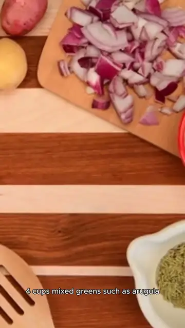 Video thumbnail for Fried Halloumi Salad