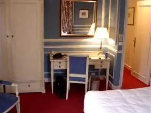 Video thumbnail for Hotel du Louvre, Paris, France (deluxe room)