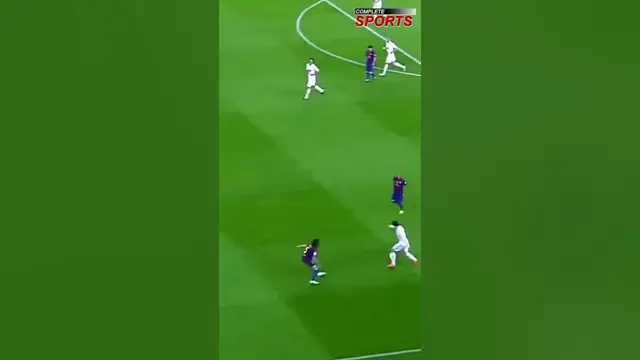 Video thumbnail for Top Ten Best Football Skills Of 2022 #2