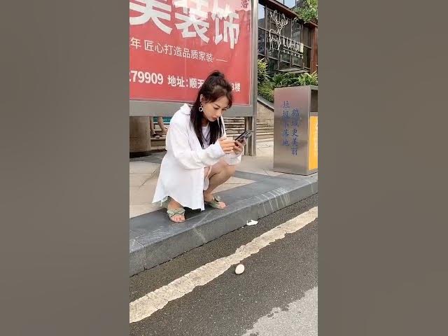 Video thumbnail for gái xinh ngồi đẻ ra trứng Pretty girl sits and lays duck eggs