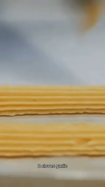 Video thumbnail for Red Chili Ricotta Pasta