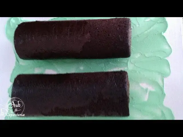 Video thumbnail for Rollo o Brazo de Torta Negra - Deliciosamente Inigualable