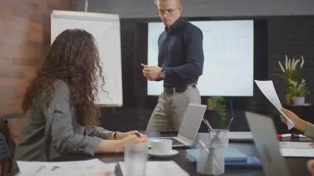 Video thumbnail for Creating a Financial Plan for Your Business Ventures