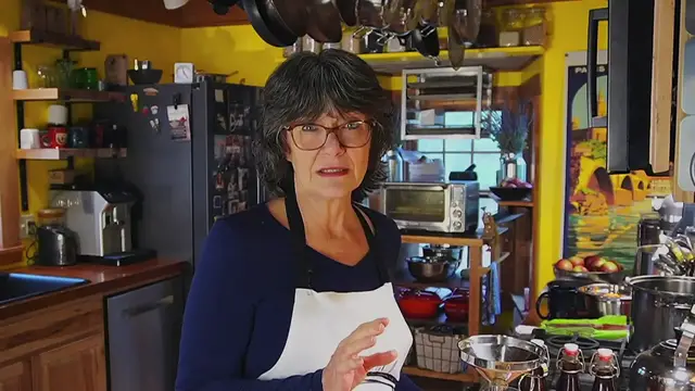 Video thumbnail for DIY Vanilla Extract  From Bean to Bottle   Homemade   Budget Friendly (720P HD)