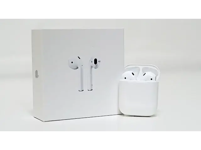 'Video thumbnail for AirPods unboxing: First look at Apple’s new wireless headphones'
