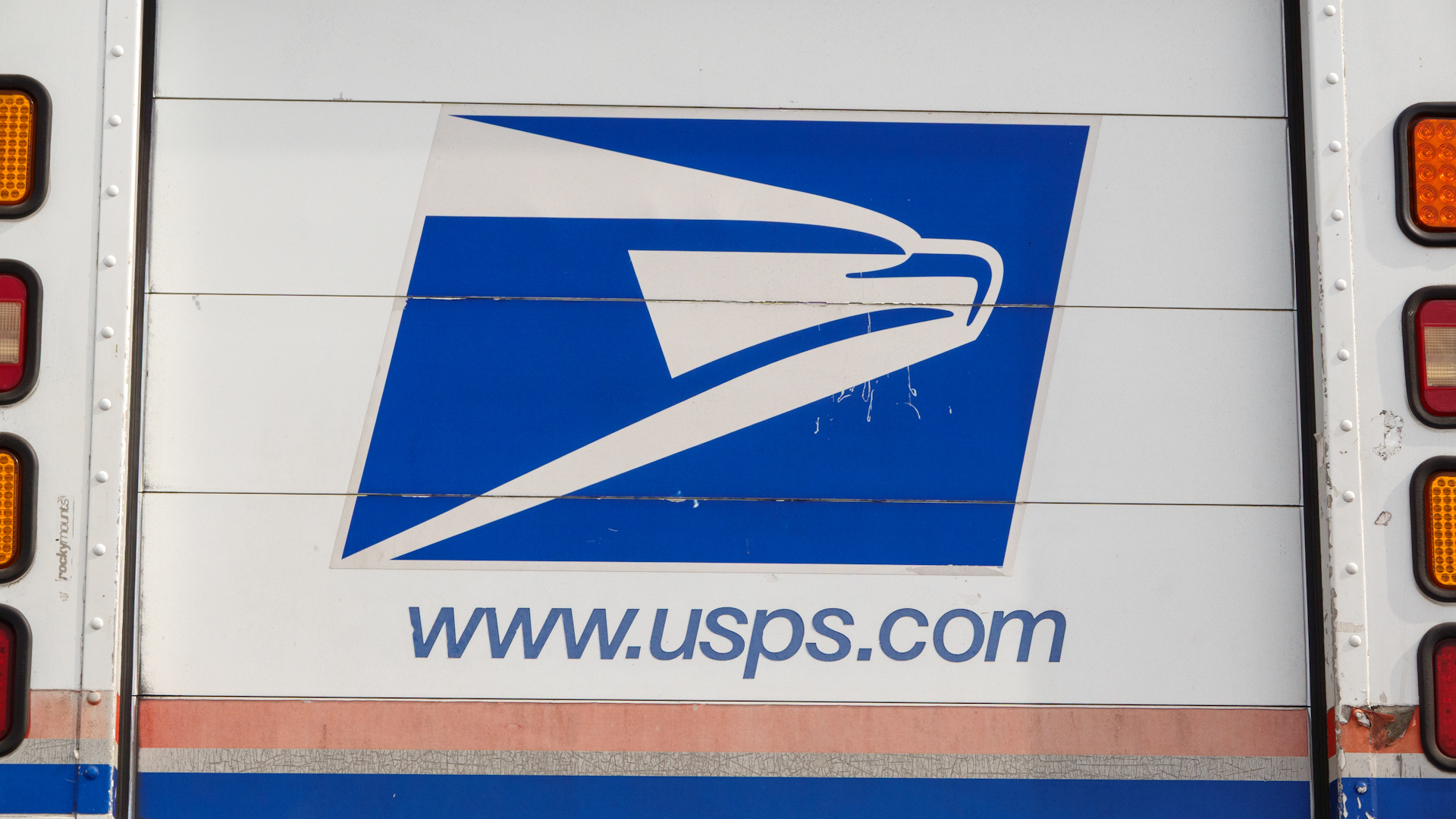 Video thumbnail for USPS pauses pension payments to avoid cash crisis