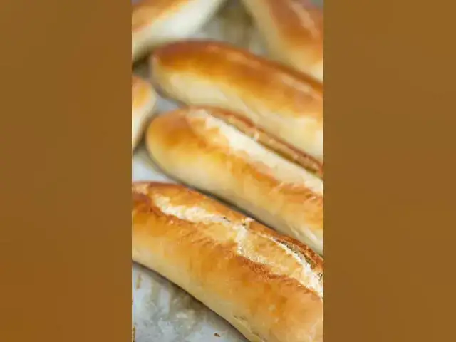 Video thumbnail for Vous connaissez le Subway Roll ? Un sandwich classique et savoureux !