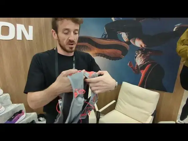 Video thumbnail for 2025 Salomon Advanced Skin 12L running vest Preview