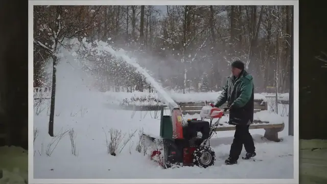 Video thumbnail for Briggs and Stratton vs Toro Snowblower