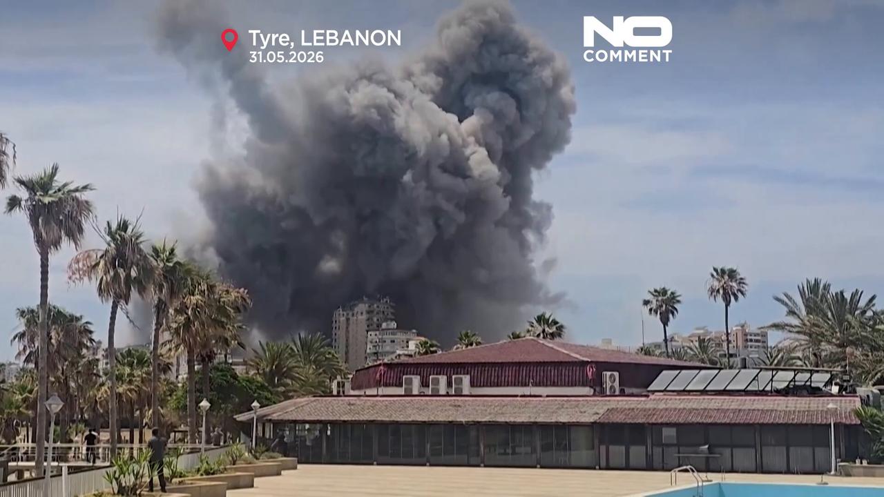 Video thumbnail for Israeli flag raised over Beaufort Castle in southern Lebanon