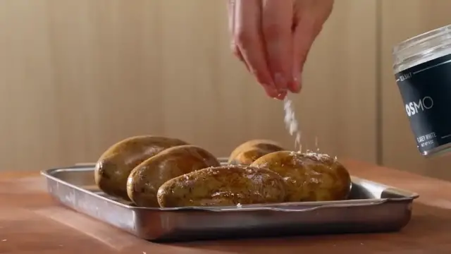 Video thumbnail for How Italians Make Real Gnocchi(720P_HD)