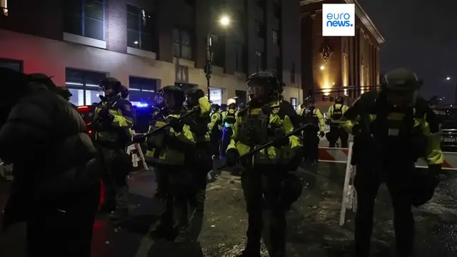 Video thumbnail for Several arrested in Minneapolis during anti-ICE protest as public scrutiny grows