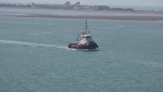Video thumbnail for Yemen: Yemen's Houthis say Bab al-Mandab Strait shipping near normal despite fighting.