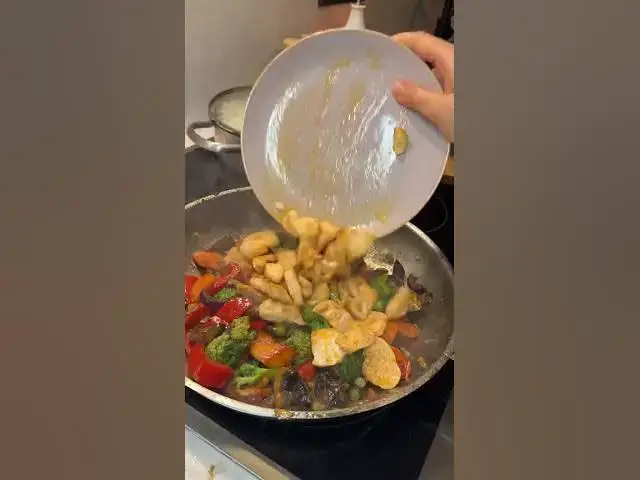 Video thumbnail for Schnelle Hähnchen Pfanne mit Reis 🍚😍😋🔥
