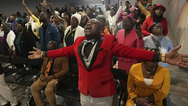 Video thumbnail for Court rules Trump can remove protected status from immigrants from Cameroon and Afghanistan