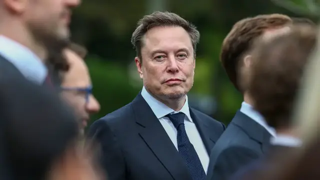 Video thumbnail for Your 401(k) is funding the AI boom