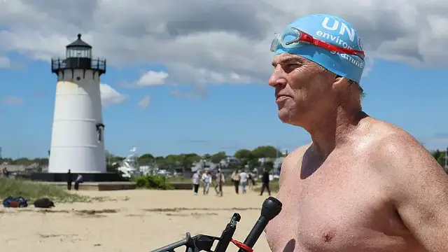 Video thumbnail for South African swims around Martha's Vineyard to raise awareness of need to protect sharks