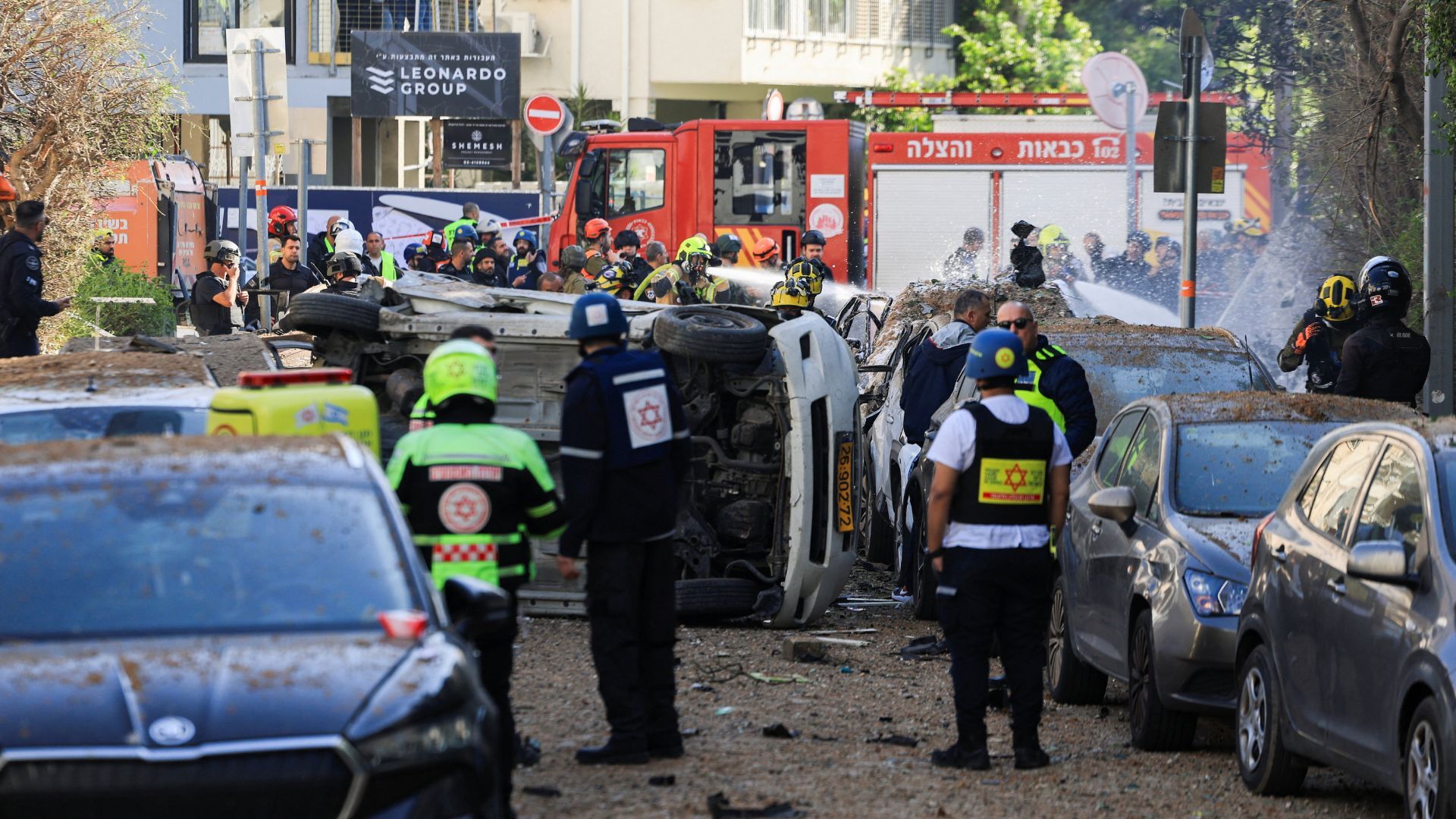 Video thumbnail for At least 6 injured in Tel Aviv by shrapnel from Iranian missile interceptions: Israeli media