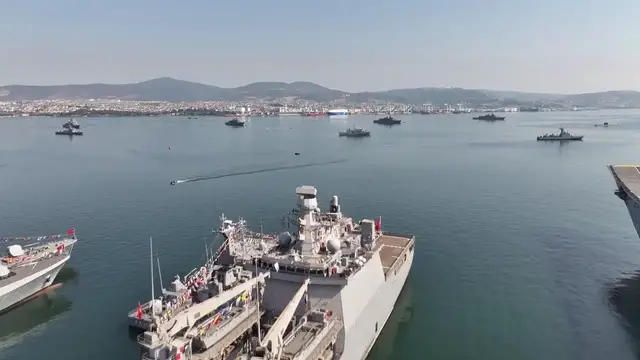 Video thumbnail for Türkiye: Türkiye’s TEKNOFEST Blue Homeland draws large crowds on third day.
